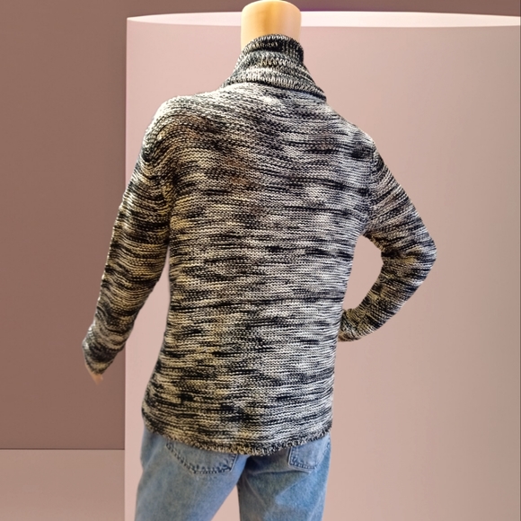 Jacqueline de Yong Women's Black/Gray Marled Turtleneck Knit Sweater - Picture 9 of 16